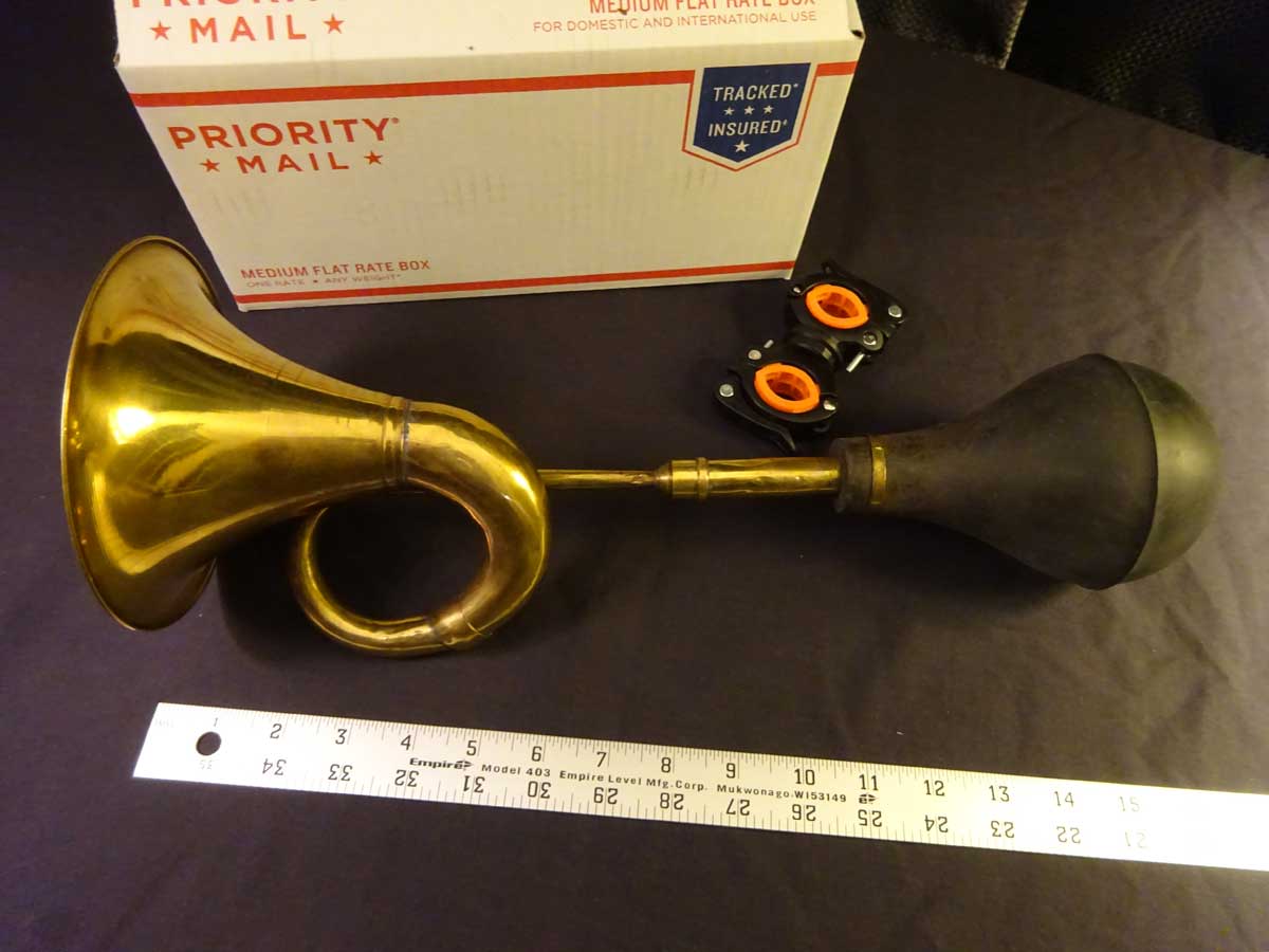 brass bugle squeeze horn