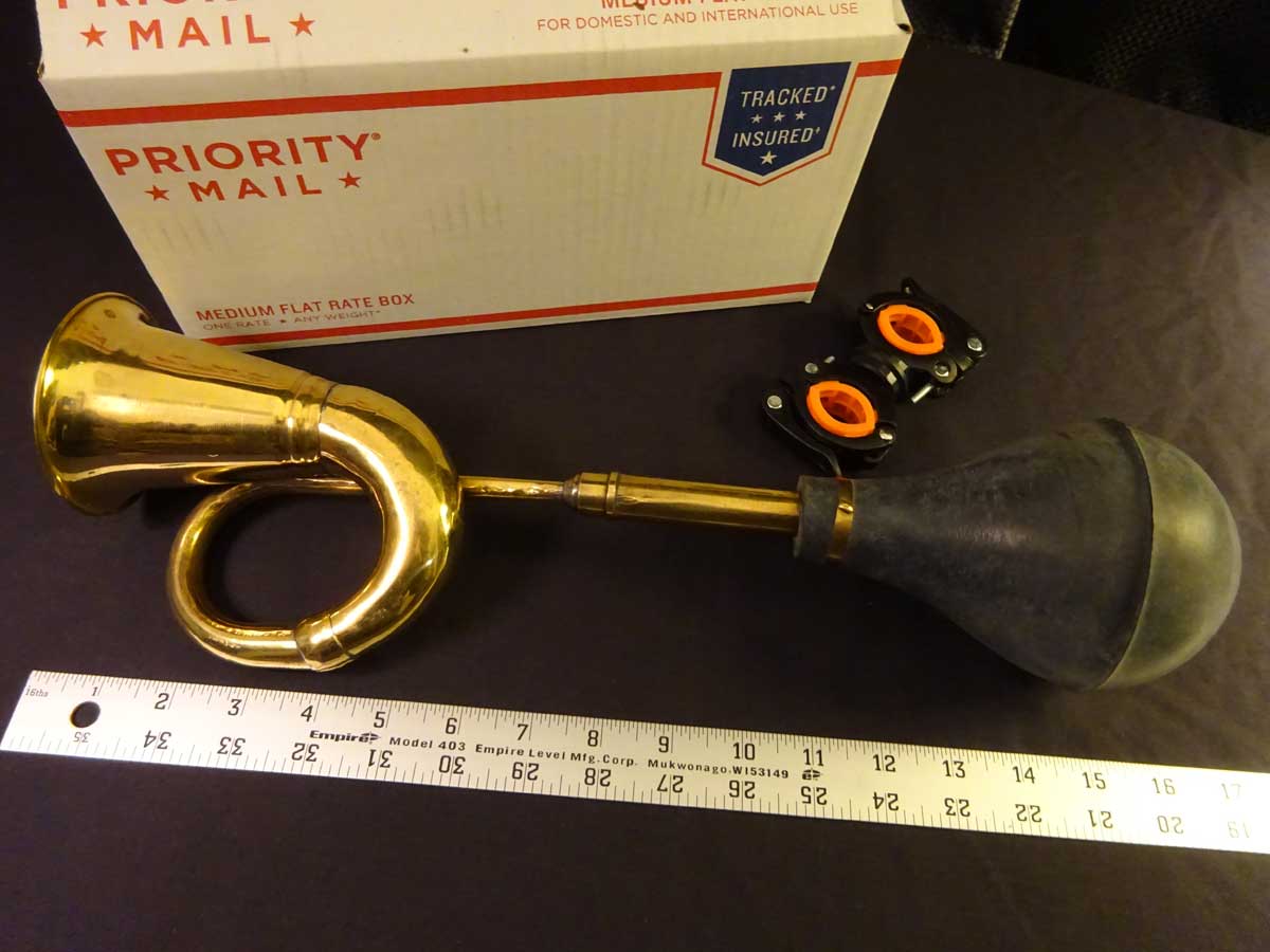 16 inch brass squeeze horn