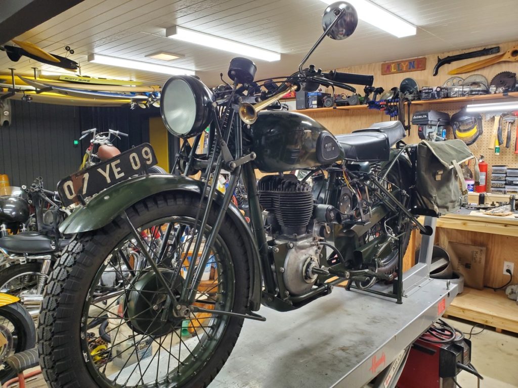 18" straight horn on classic BSA motorcycle