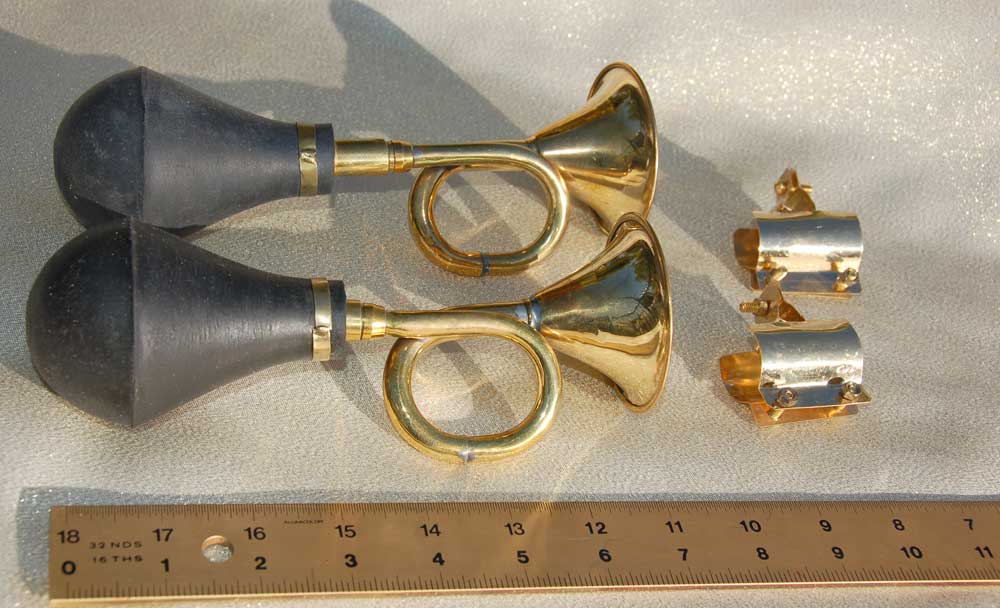 Small Brass Squeeze Horns and Brackets